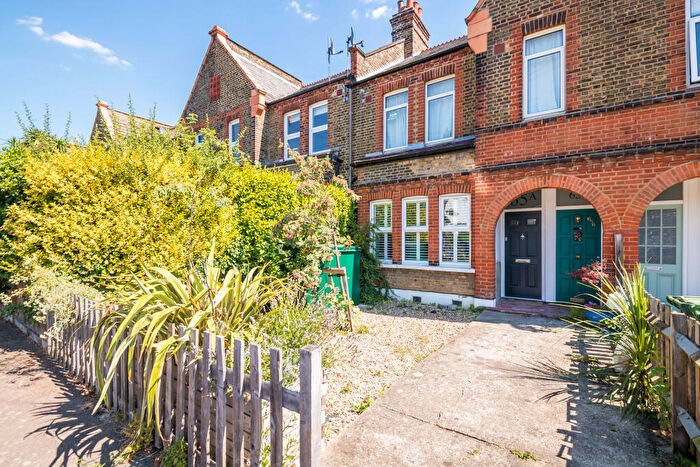 2 Bedroom Flat For Sale In Colfe Road, SE23