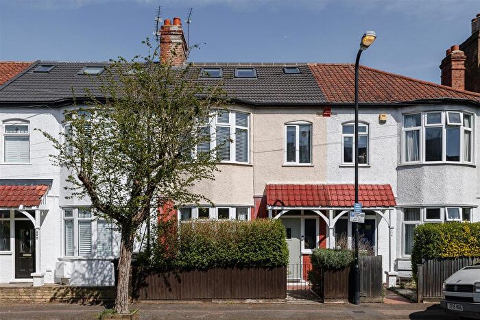 4 Bedroom Property For Sale In St. John's Road, Walthamstow, E17
