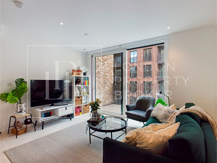 2 Bedroom Apartment To Rent In Georgette Apartments, Silk District, Whitechapel, E1