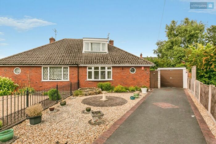 2 Bedroom Bungalow For Sale In Ashlea Drive, Willaston, Nantwich, Cheshire, CW5