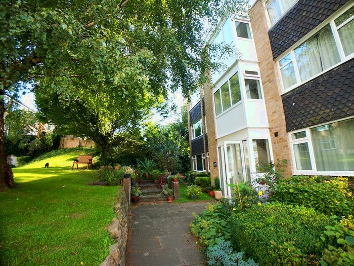 2 Bedroom Flat To Rent In Alpine Court, Kenilworth, CV8
