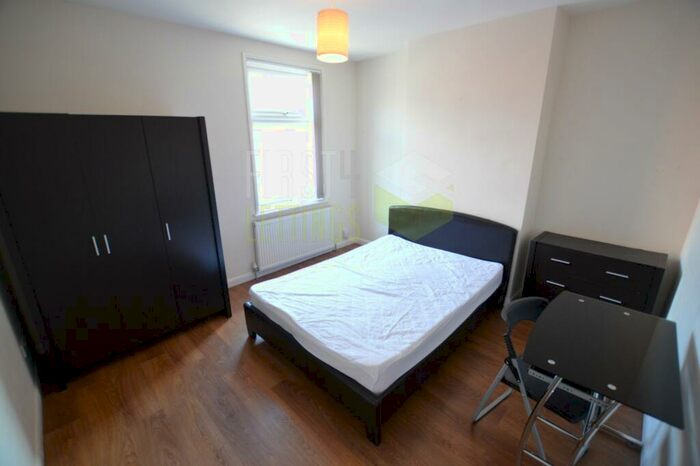 4 Bedroom Terraced House To Rent In Connaught Street, Leicester, LE2