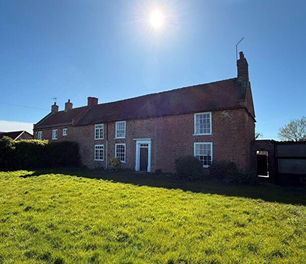 4 Bedroom Semi-Detached House For Sale In Park Lidgett Farm Cottage, Ossington, Newark, NG23