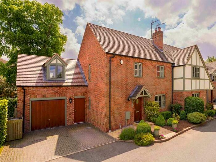 3 Bedroom Semi-Detached House For Sale In Hawkes Hill Close, Norton Lindsey, Warwick, CV35