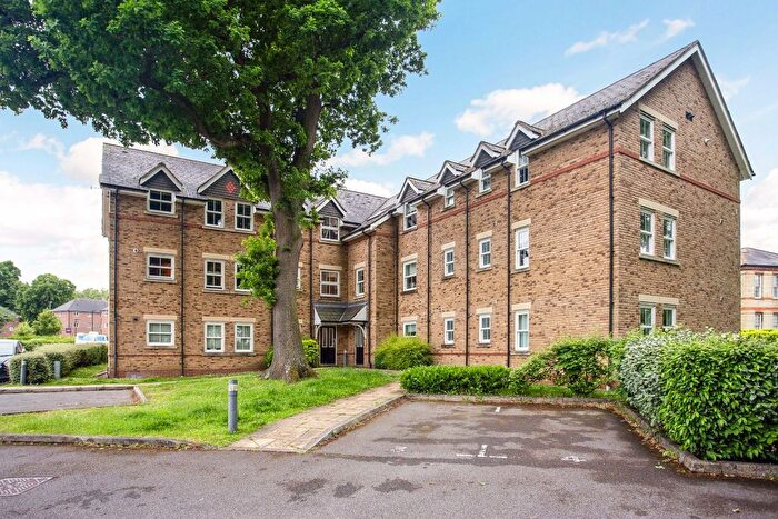 3 Bedroom Flat To Rent In Eastman Way, Epsom, KT19