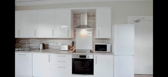 3 Bedroom Flat To Rent In Baldovan Terrace, Stobswell, Dundee, DD4