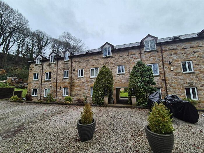 1 Bedroom Flat To Rent In Oldham Road, Ashton-Under-Lyne, OL7