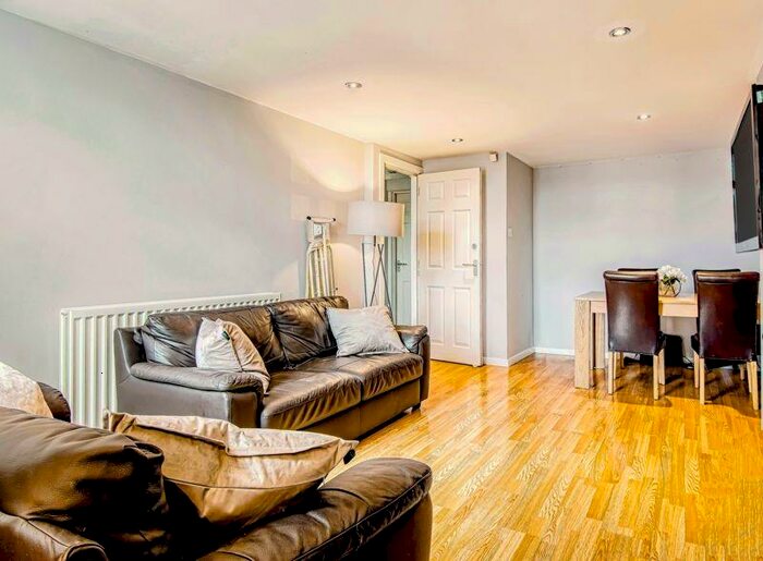 1 Bedroom Detached House To Rent In Bedroom, Stratford Road, Newcastle Upon Tyne, NE6