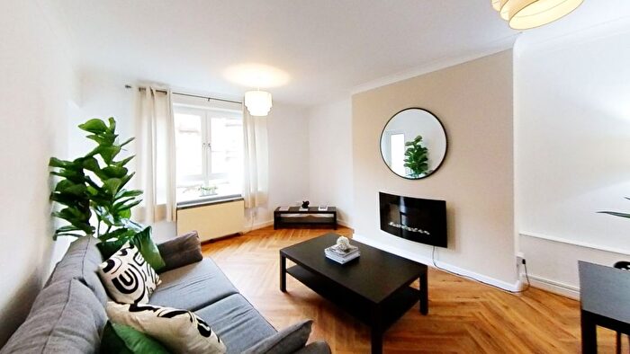 2 Bedroom Flat To Rent In Ingleby Drive, Dennistoun, Glasgow, G31