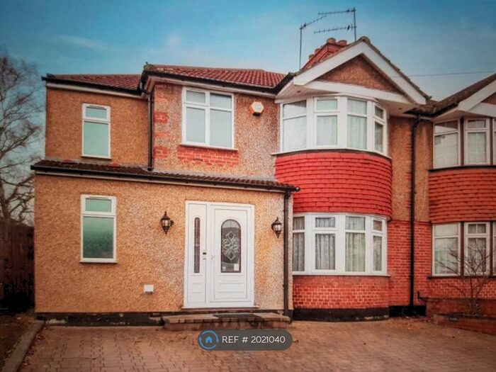 4 Bedroom Semi-Detached House To Rent In High Worple, Harrow, HA2
