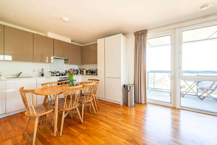 3 Bedroom Flat For Sale In Cheering Lane, Stratford, London, E20