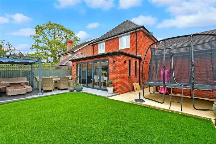 4 Bedroom Detached House For Sale In Charters Gate Way, Wivelsfield Green, Haywards Heath, East Sussex, RH17