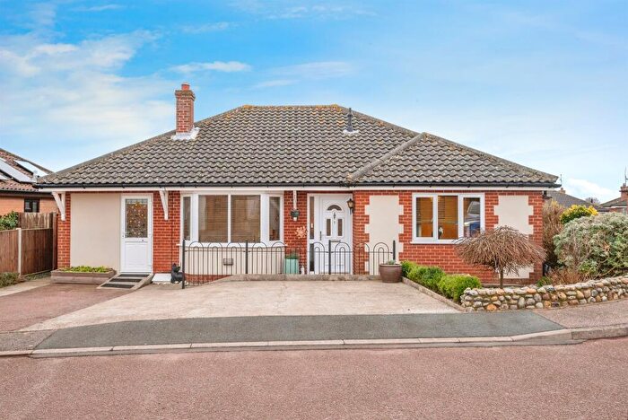 4 Bedroom Detached Bungalow For Sale In Alexander Rise, Mundesley, Norwich, NR11