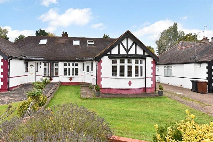 4 Bedroom Semi-Detached Bungalow For Sale In Byng Drive, Potters Bar, EN6