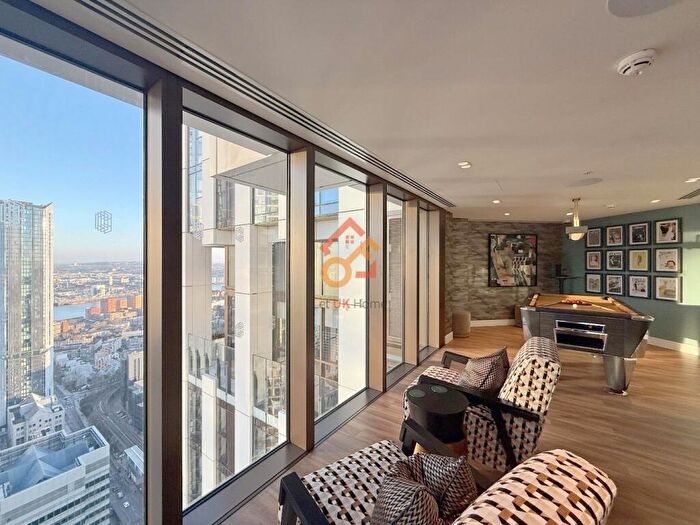 2 Bedroom Flat To Rent In Harcourt Tower, Marsh Wall, London, E14