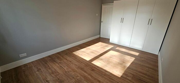 2 Bedroom Apartment To Rent In Milton Road, Harpenden, AL5