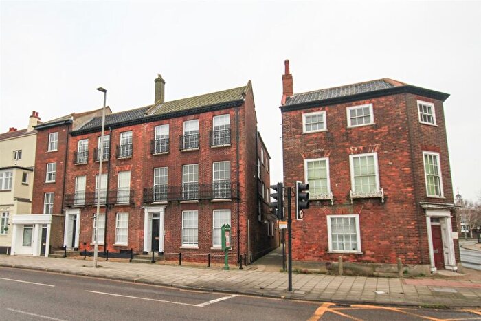 2 Bedroom House To Rent In South Quay, Great Yarmouth, NR30