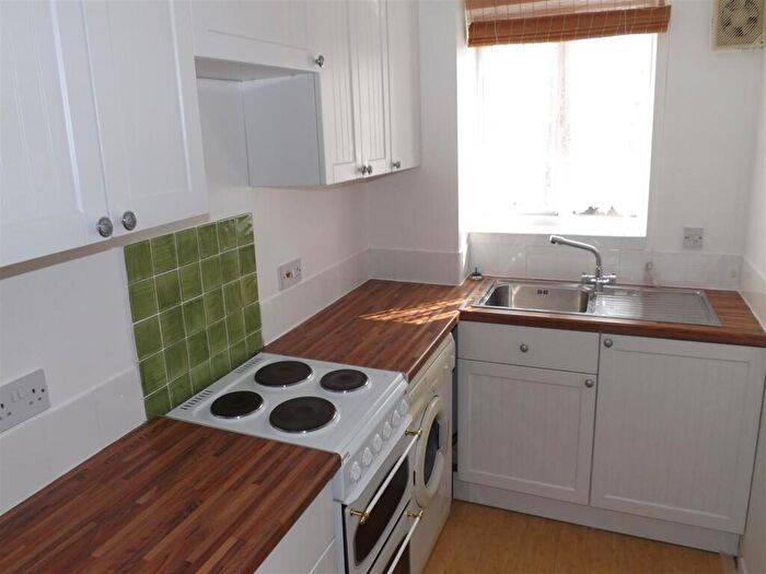 1 Bedroom Apartment To Rent In Lewes Close, Grays, RM17