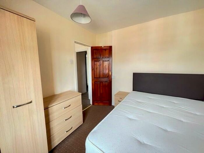 2 Bedroom Apartment To Rent In Howard Street, Oxford, OX4