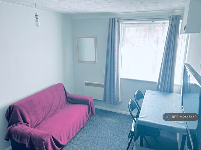 1 Bedroom Flat To Rent In Southampton Street, Reading, RG1