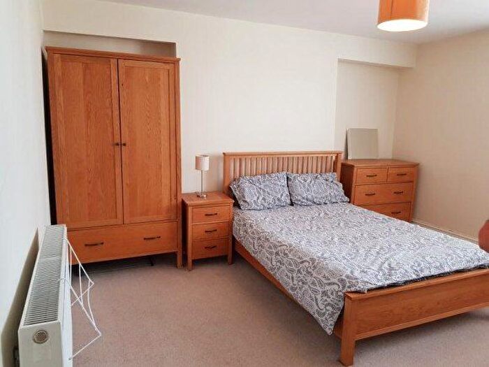 4 Bedroom Flat To Rent In Mutley Plain, Plymouth, Devon, PL4