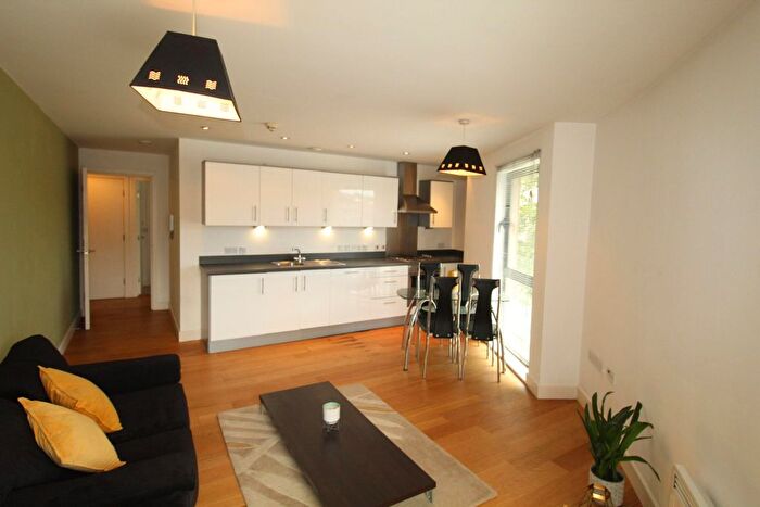 2 Bedroom Flat To Rent In Monk Bridge Road, Meanwood, Leeds, LS6
