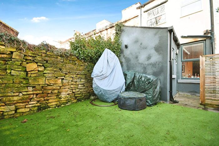 3 Bedroom End Of Terrace House For Sale In Bradley Street, Crookes, Sheffield, S10