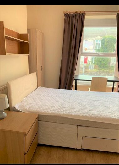 7 Bedroom House To Rent In King Edward Road, Brynmill, Swansea, SA1