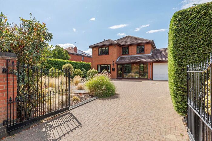 4 Bedroom Detached House For Sale In Priory Road, St. Olaves, Great Yarmouth, NR31