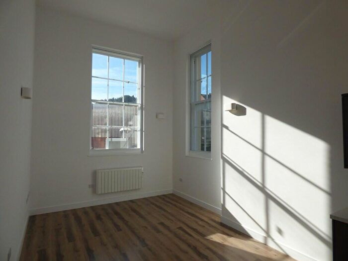 1 Bedroom Apartment To Rent In Burkhardt Hall, Swindon, SN1