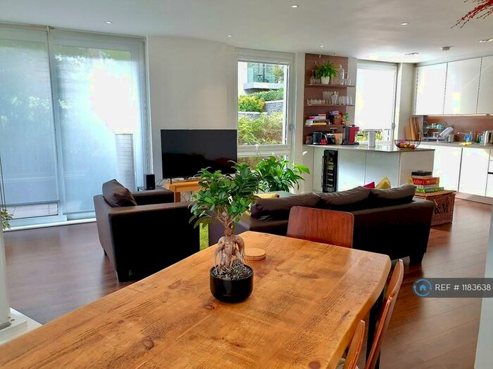 2 Bedroom Flat To Rent In City View Apartments, London, N4