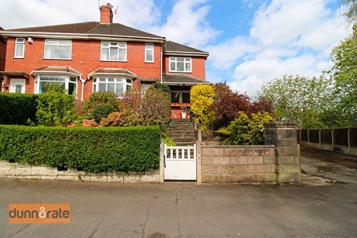 4 Bedroom Semi-Detached House For Sale In Cromer Road, Northwood, Stoke-On-Trent, ST1