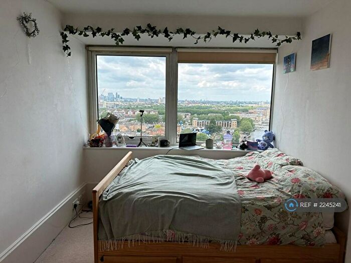2 Bedroom Flat To Rent In Aragon Tower, London, SE8