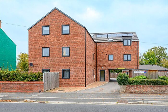 1 Bedroom Flat For Sale In St. Anthonys Court, Gale Lane, York, YO24