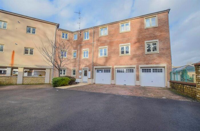 1 Bedroom Flat To Rent In Sir Bernard Lovell Road, Malmesbury, SN16