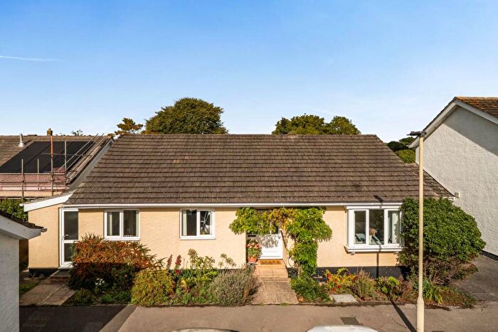 3 Bedroom Detached Bungalow For Sale In Govers Meadow, Colyton. Devon, EX24