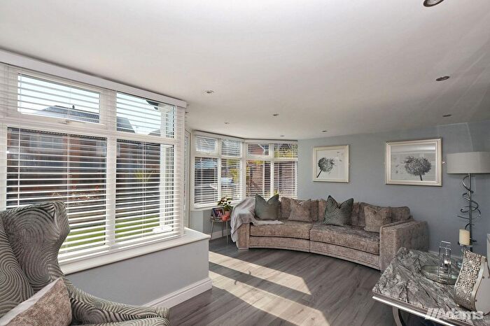 5 Bedroom Detached House For Sale In Lady Richeld Close, Sandymoor, WA7