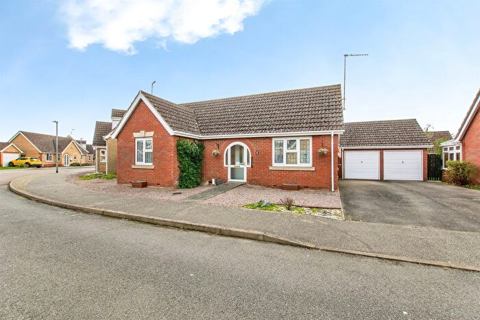2 Bedroom Detached Bungalow For Sale In Munday Way, Leverington, Wisbech, PE13