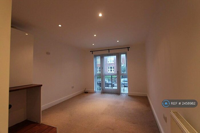 1 Bedroom Flat To Rent In Hartnup Street, Maidstone, ME16