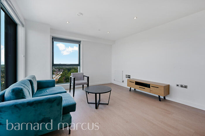 2 Bedroom Apartment To Rent In Sutton Court Road, Sutton, SM1