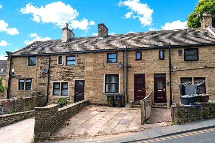 2 Bedroom Terraced House For Sale In Daisy Hill Lane, Bradford, West Yorkshire, BD9