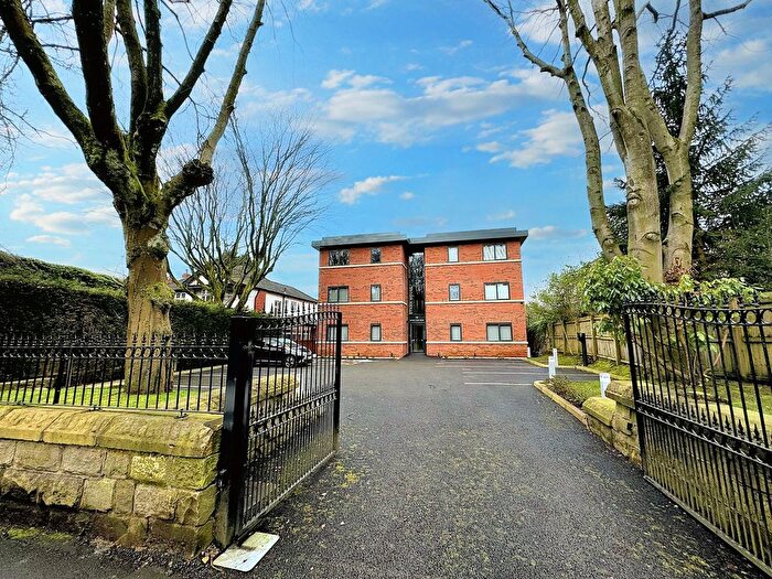 3 Bedroom Flat To Rent In Upper Park Road, Manchester, M7