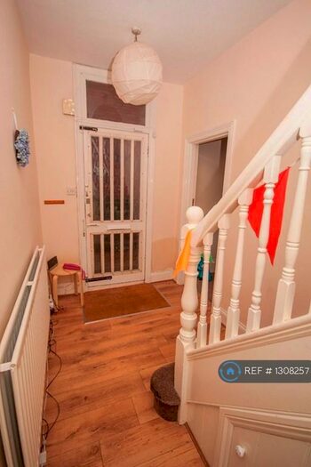 4 Bedroom Flat To Rent In Alma Road, Southampton, SO14