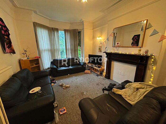 8 Bedroom House To Rent In Belle Vue Road, Leeds, LS3