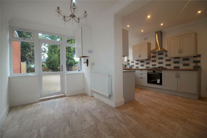 3 Bedroom Semi-Detached House To Rent In School Road, Hall Green, Birmingham, B28