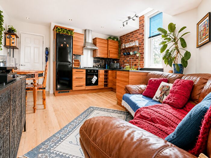 2 Bedroom Flat For Sale In Apartment, , Clough Road, Kingston Upon Hull, HU6