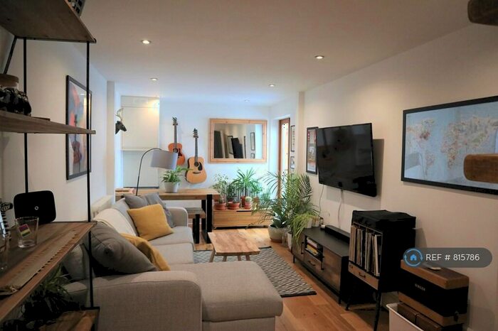 1 Bedroom Flat To Rent In Lansdowne Place, London, SE19