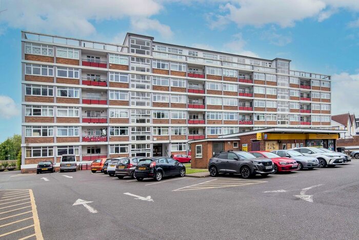 3 Bedroom Flat To Rent In Wilford Lane, West Bridgford, Nottingham, NG2