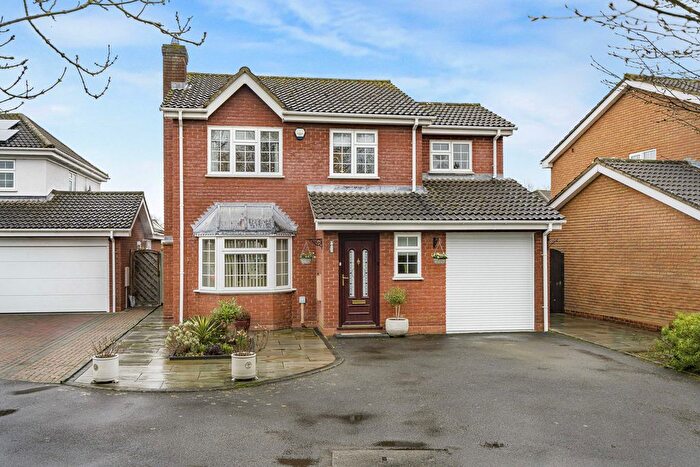 4 Bedroom Detached House For Sale In Shearwater Drive, Bicester, OX26