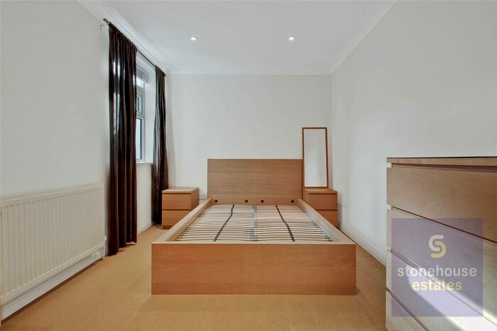 1 Bedroom End Of Terrace House To Rent In Fairbridge Road, Archway, London, N19